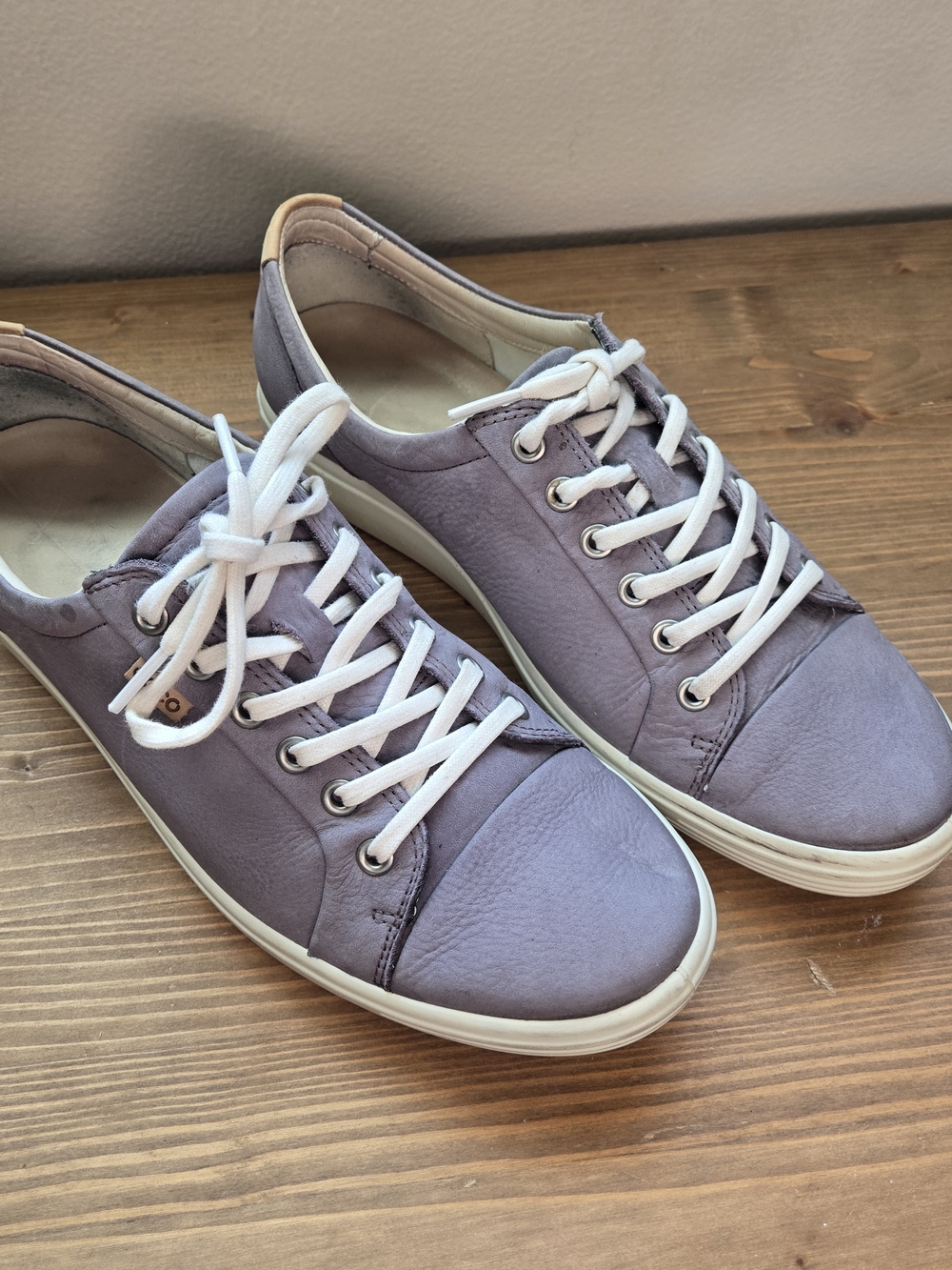 Ecco Lavender Leather Lace-Up Sneakers with White Laces